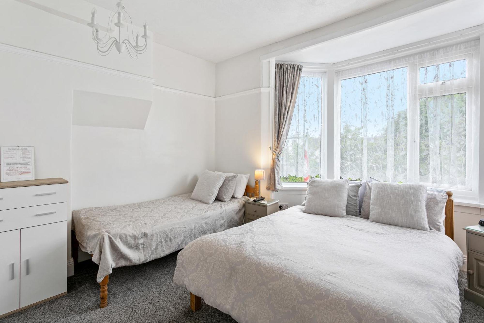 Jacaranda Hotel Paignton Εξωτερικό φωτογραφία